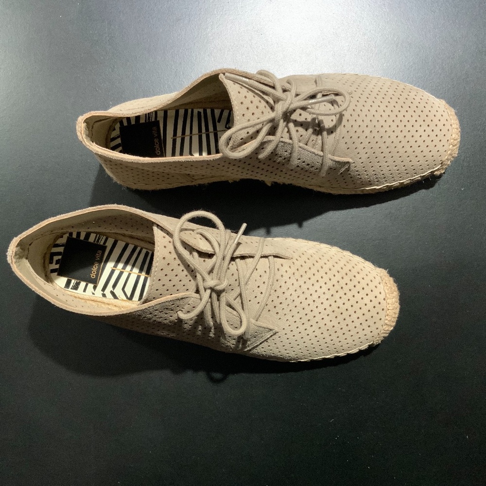 Dolce Vita Tibbie Perforated Suede Espadrille Sneakers Size 8